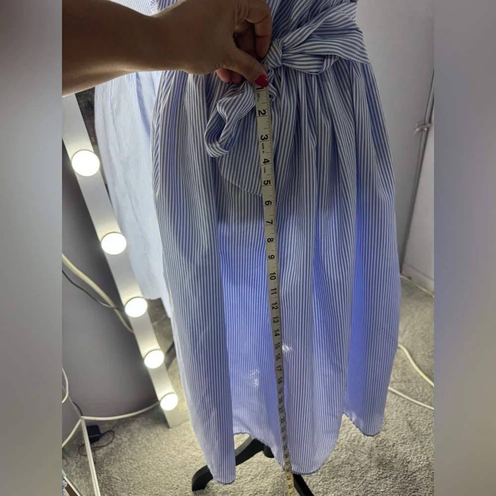 Elegant Blue Striped Dress - Picture 3 of 5